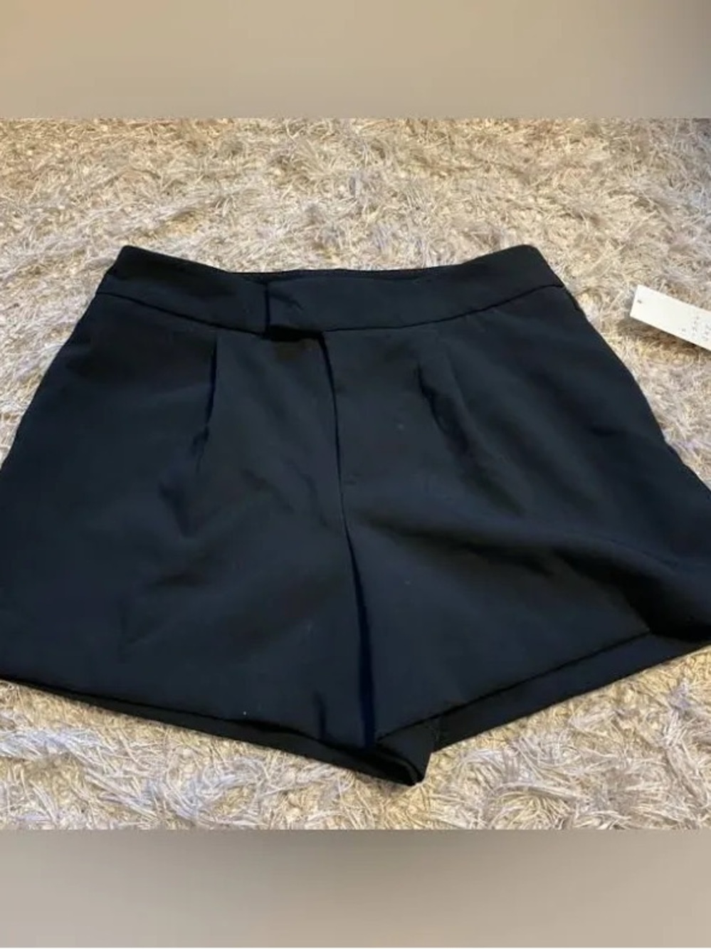 Classic Black Women's Tailored Shorts
Size 16 - Picture 4 of 6